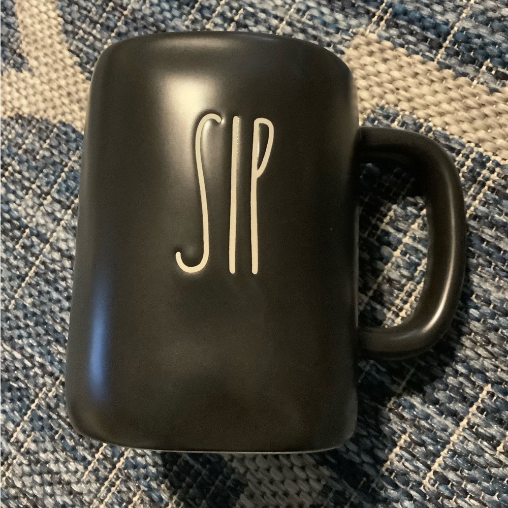 Rae Dunn Collection ☕️”SIP“ Black Mug